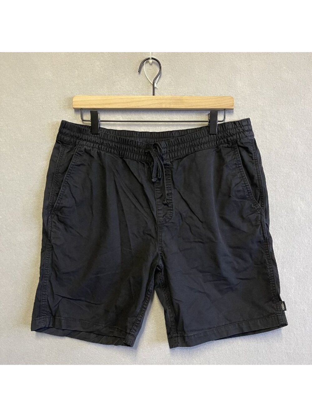 Vans Mens Black Elastic Waist Drawstring Casual Shorts Size M